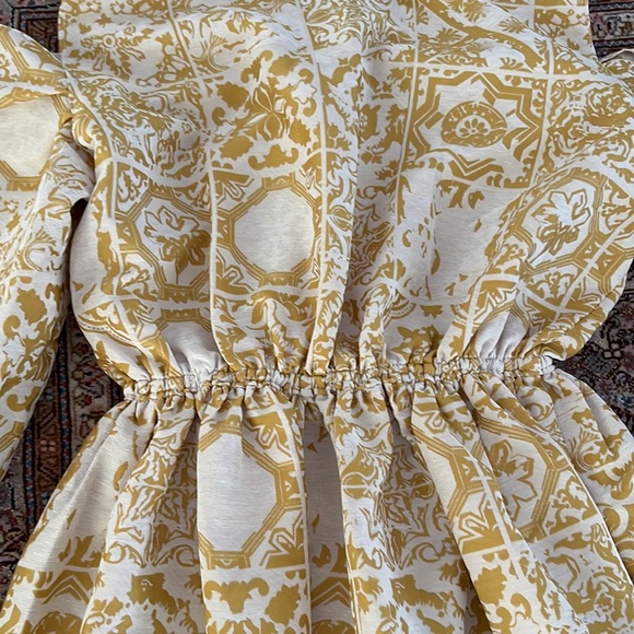 Elish. M size . Color gold and white - Picture 9 of 9